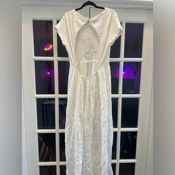 Free People Serenity Maxi Dress in White NWOT - Picture 5 of 6
